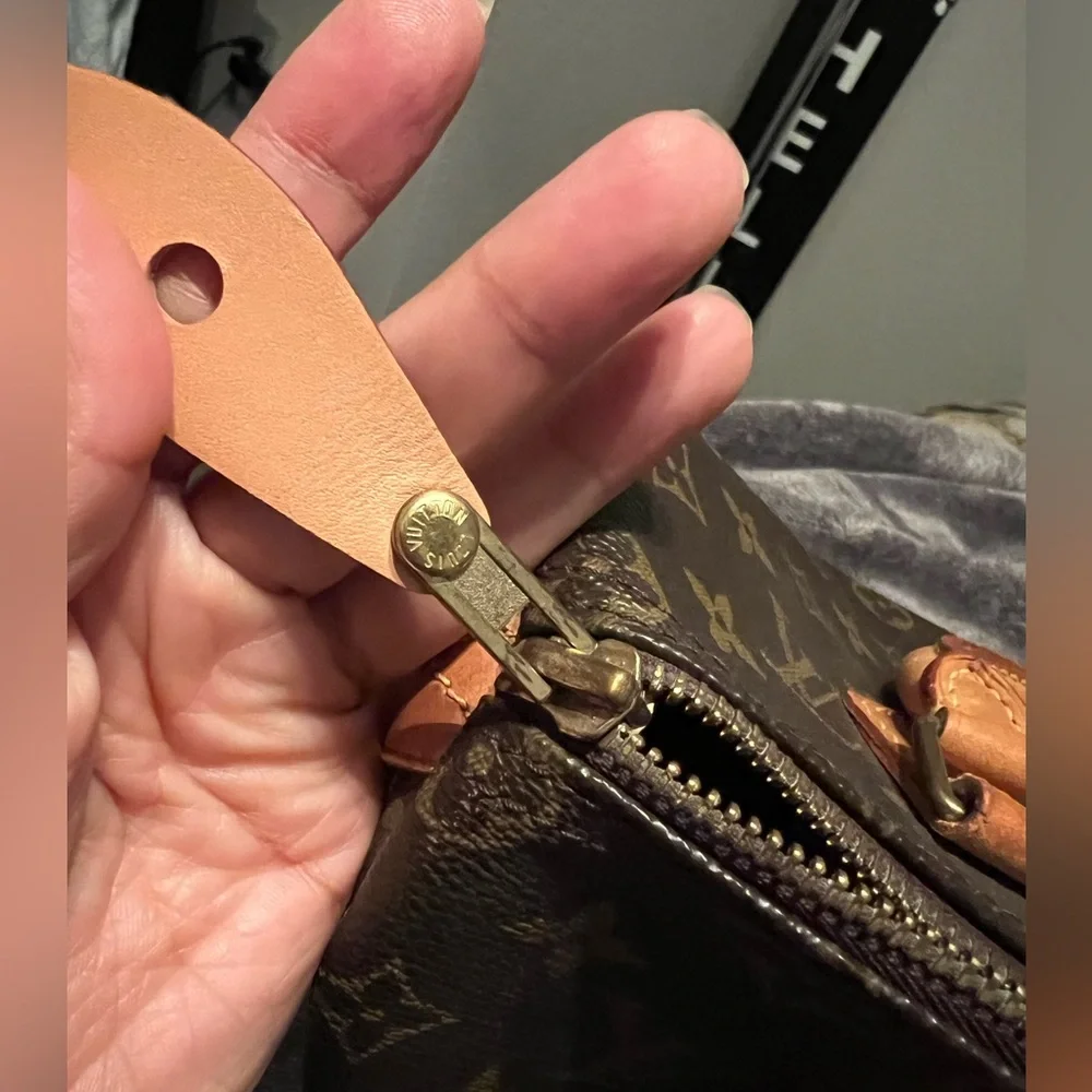 Louis Vuitton Speedy 25 *USED* - Picture 7 of 15